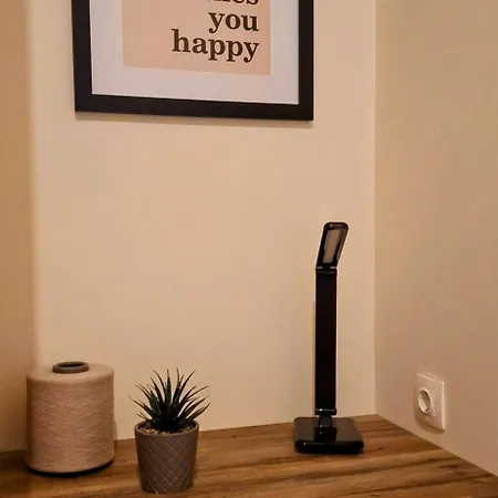 Mary's House - Urban Promenade Vibes Apartmán Tripoli