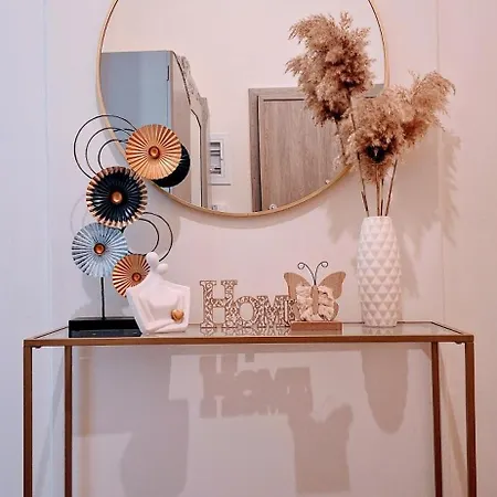 Mary's House - Urban Promenade Vibes Apartmán