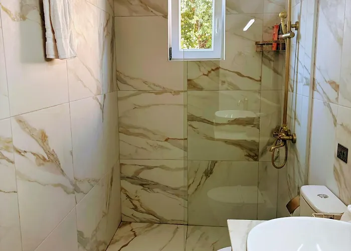 Mary's Rooftop House - Promenade Vibes Апартаменты *